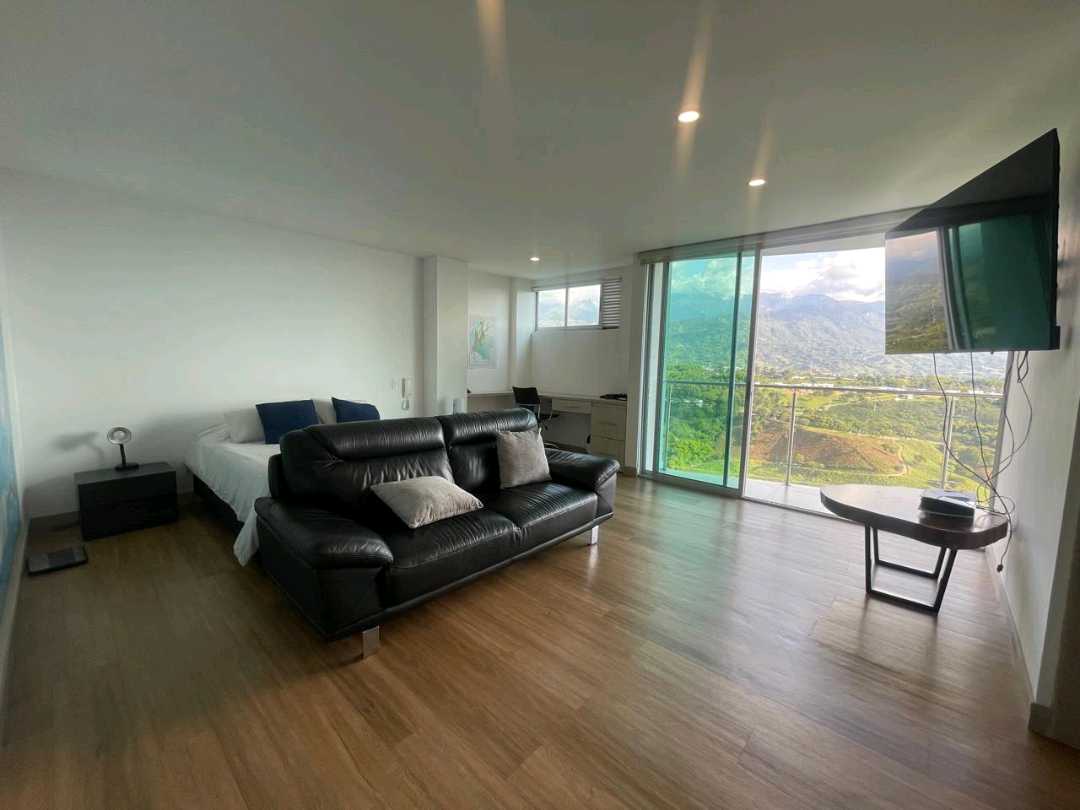 se_vende_penthouse_en_sector_e_1739895363-7368_3281