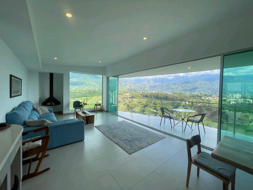 se_vende_penthouse_en_sector_e_1739895396-6842_2779